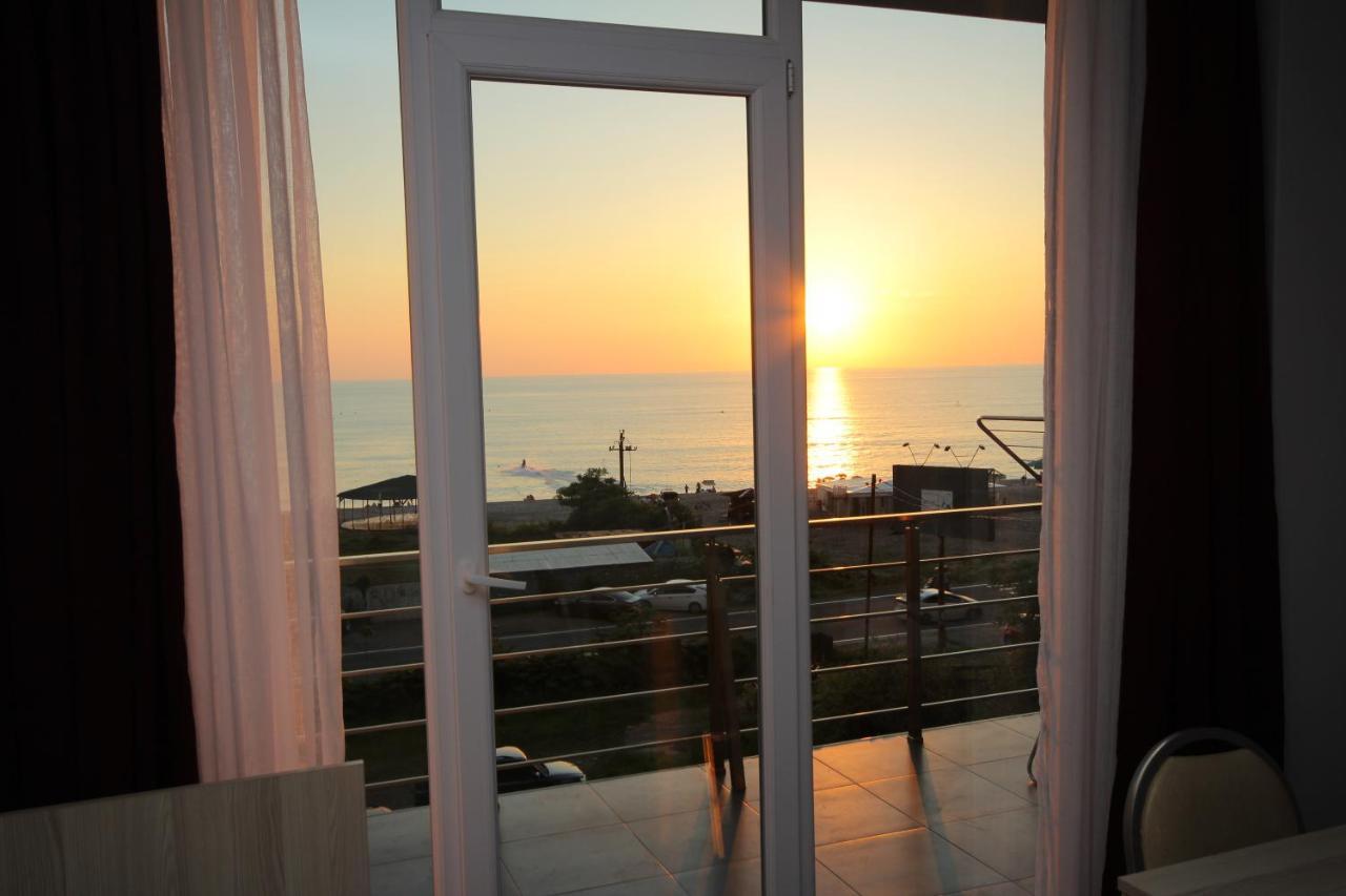 Guest House 99 Batumi Exteriér fotografie