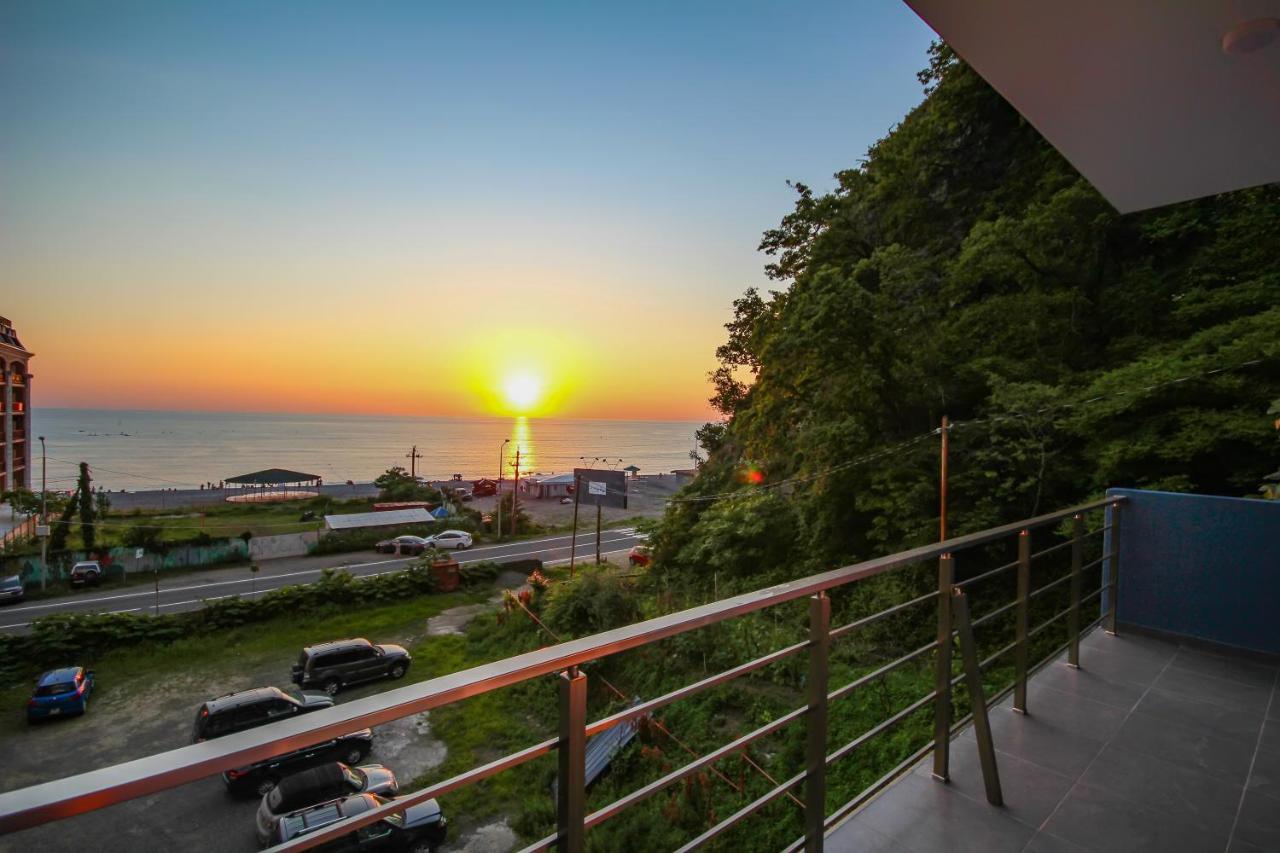 Guest House 99 Batumi Exteriér fotografie