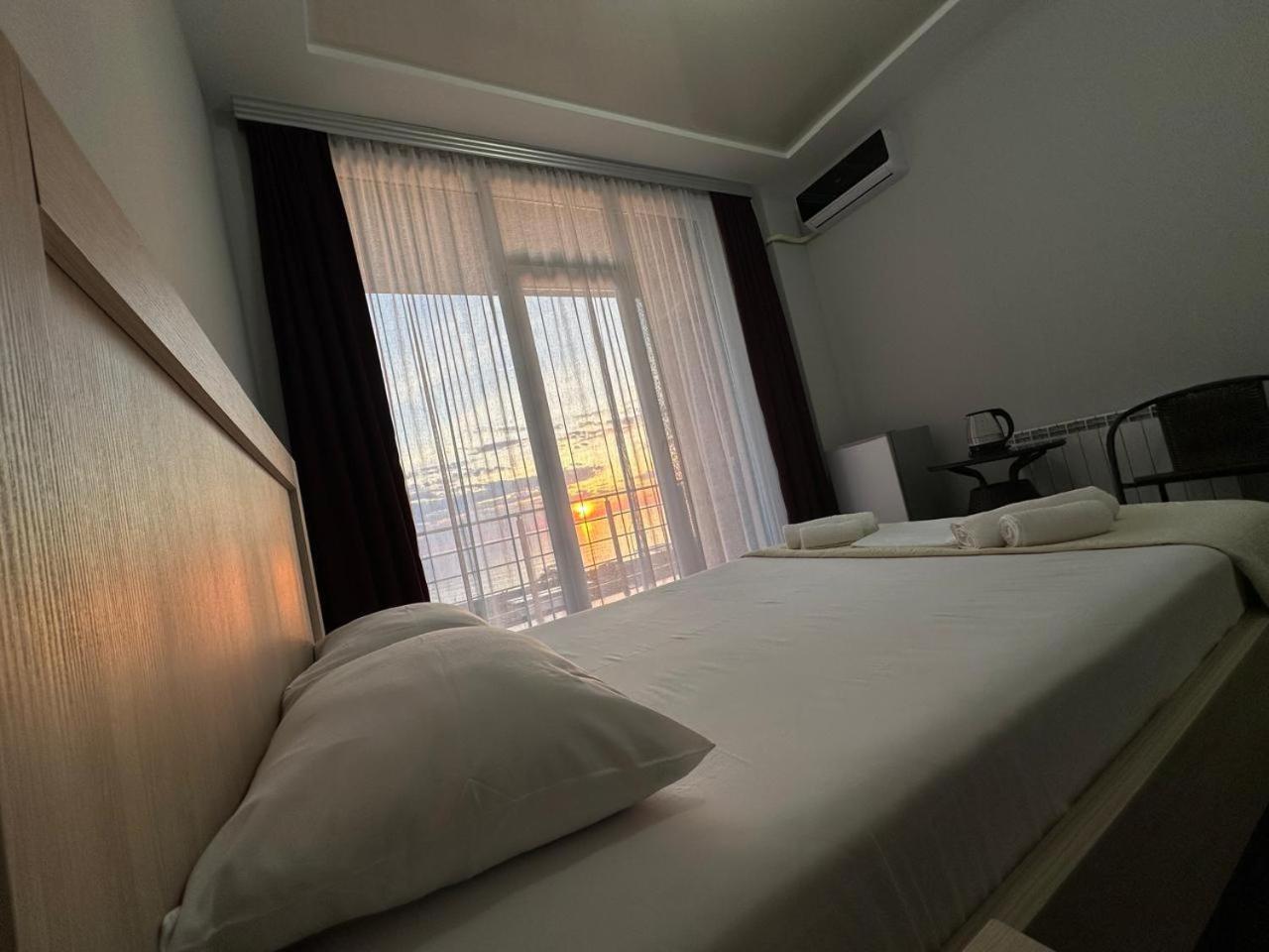 Guest House 99 Batumi Exteriér fotografie